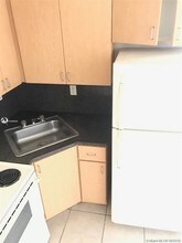 16118 NE 21st Ave-Unit -1 in North Miami Beach, FL - Building Photo - Building Photo