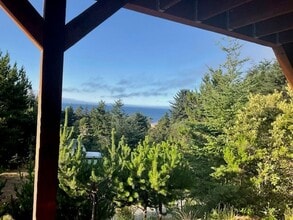 860 Stagecoach Ln in Port Orford, OR - Building Photo - Building Photo