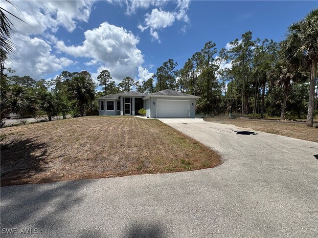 3630 16th Ave SE in Naples, FL - Foto de edificio - Building Photo
