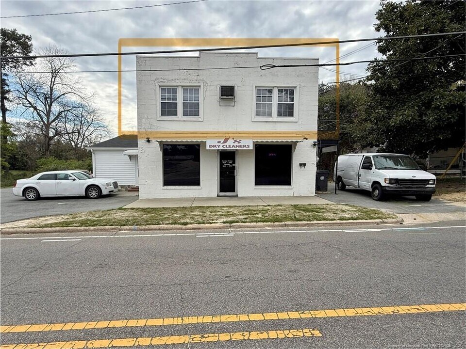 321 S Main St in Raeford, NC - Building Photo