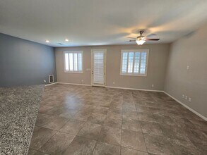 9208 S Park St in Las Vegas, NV - Building Photo - Building Photo