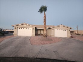 2940 Cork Ln in Lake Havasu City, AZ - Building Photo