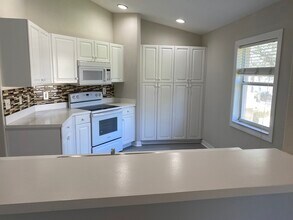 12361 Notting Hill Lane, Unit #44 in Bonita Springs, FL - Foto de edificio - Building Photo