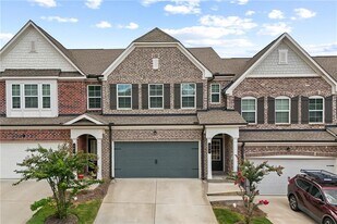 892 Edwin Ln in Buford, GA - Building Photo