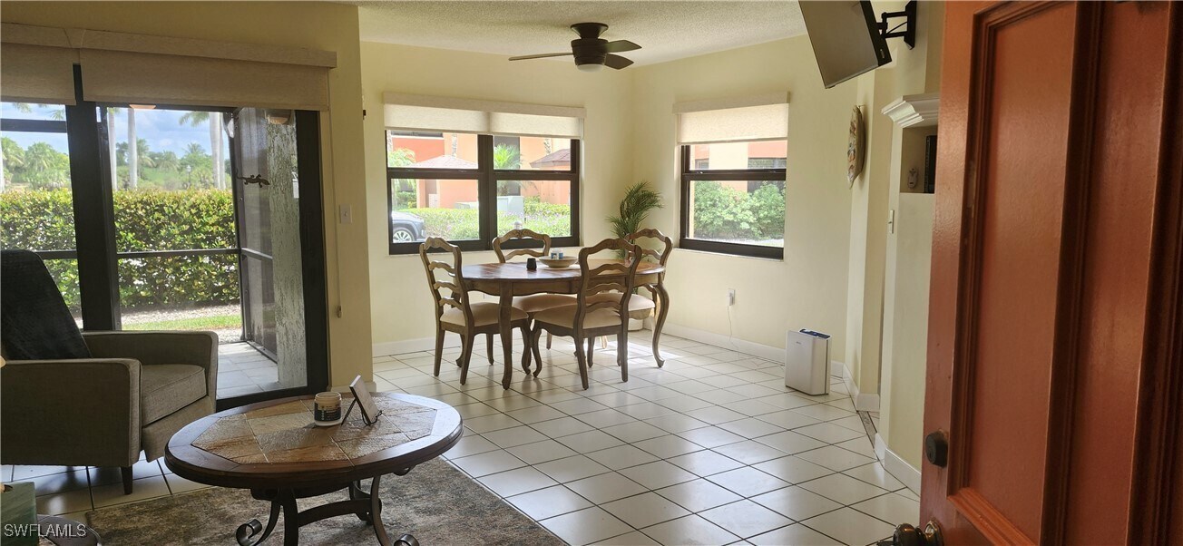 1512 Mainsail Dr in Naples, FL - Building Photo