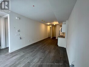 1680 Victoria Park Ave in Toronto, ON - Building Photo - Building Photo