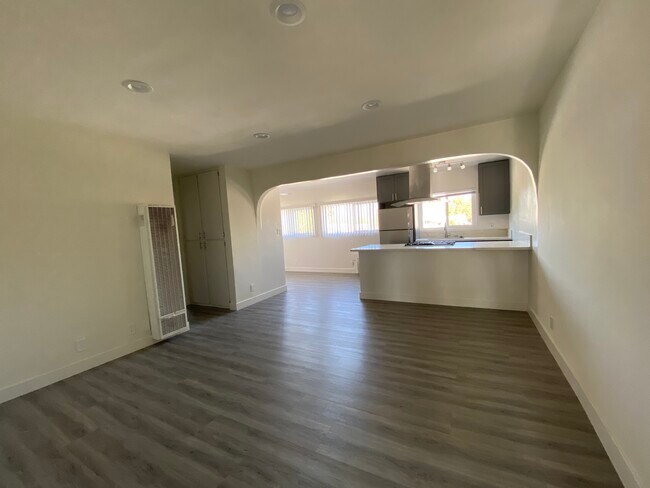 4000 Sequoia St in Los Angeles, CA - Building Photo - Building Photo