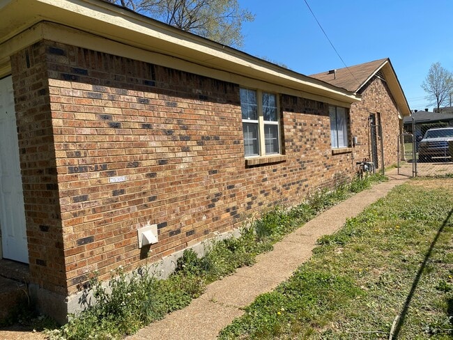 1155 Railton Rd in Memphis, TN - Foto de edificio - Building Photo