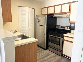 1091 S Hiawassee Rd in Orlando, FL - Building Photo - Building Photo