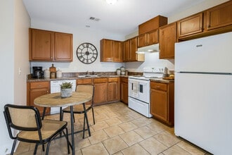 Clifton Place Apartments in Burlington, NC - Foto de edificio - Building Photo