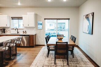 5513 S Dubuque Ave in Sioux Falls, SD - Building Photo - Building Photo