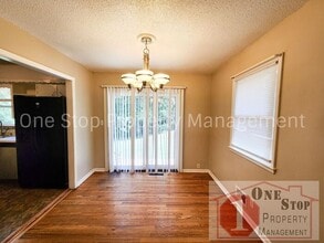 8401 Arlington Ave in Raytown, MO - Building Photo - Building Photo