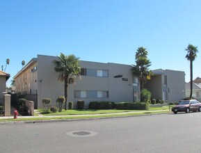 Fountain Villa in Monterey Park, CA - Building Photo - Building Photo