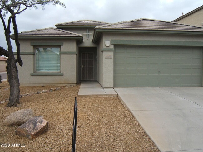 9238 W Milkweed Loop in Phoenix, AZ - Foto de edificio - Building Photo