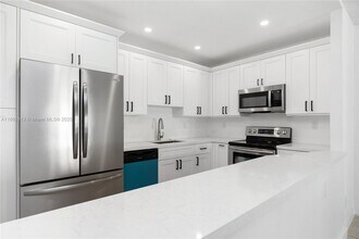 19380 Collins Ave in Sunny Isles Beach, FL - Building Photo - Building Photo
