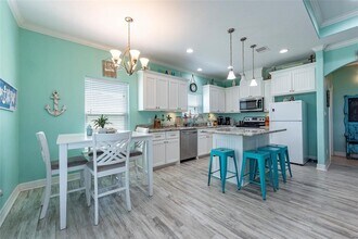 987 Surf Rd in Galveston, TX - Building Photo - Building Photo