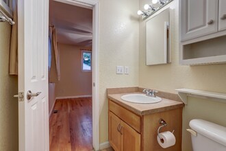 7777 Umatilla St in Denver, CO - Foto de edificio - Building Photo