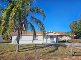 2349 Lisa St in Lake Wales, FL - Building Photo