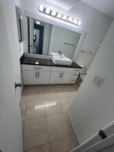 3430 Pinewalk Dr N in Margate, FL - Foto de edificio - Building Photo