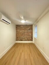 26 Bradlee Rd, Unit 1 in Medford, MA - Foto de edificio - Building Photo
