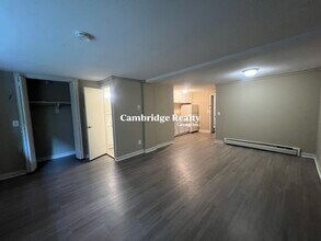 376 Harvard St, Unit 3 in Cambridge, MA - Building Photo - Building Photo