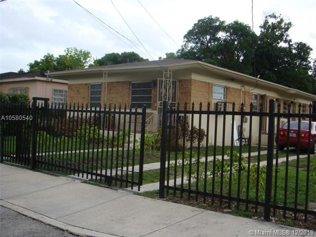 246 NW 49th St-Unit -Back in Miami, FL - Building Photo