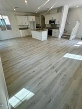 16185 Lozano St in Fontana, CA - Building Photo - Building Photo