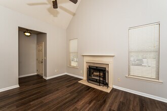 1052 Washington Dr in Moody, AL - Building Photo - Building Photo