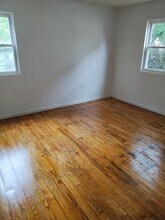 23939 148th Ave, Unit 2 in Rosedale, NY - Building Photo - Building Photo