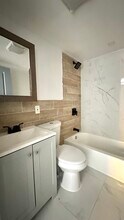 655 S 11th St, Unit 1 in Newark, NJ - Foto de edificio - Building Photo