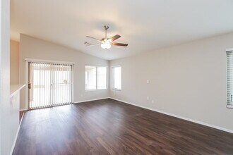 11142 E Catalina Ave in Mesa, AZ - Foto de edificio - Building Photo