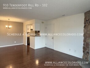 910 Tenderfoot Hill Rd in Colorado Springs, CO - Building Photo - Building Photo