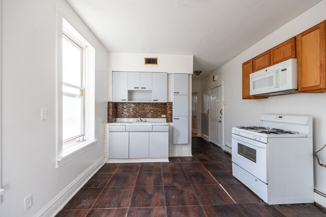 2651 W 23rd Pl, Unit 2F