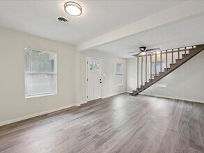 5395 Fairview Ave in Beaumont, TX - Building Photo - Building Photo