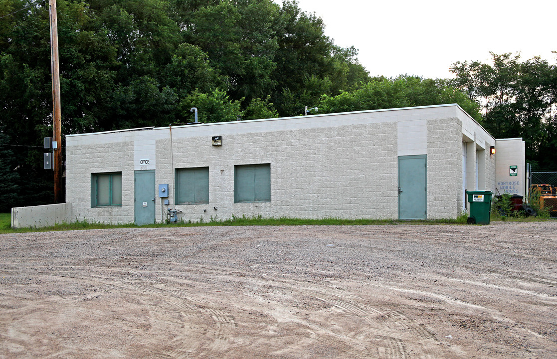 Montrose Mobile Manor in Montrose, MN - Foto de edificio