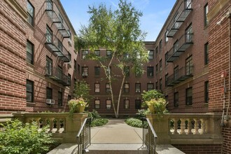 42 Linnaean St, Unit #1 in Cambridge, MA - Building Photo - Building Photo