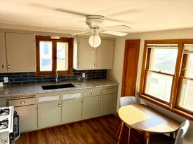 2216 Lefeber Ave, Unit Upper in Wauwatosa, WI - Building Photo