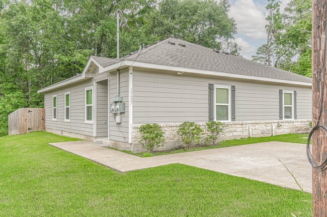 property at 15627 Sycamore Dr