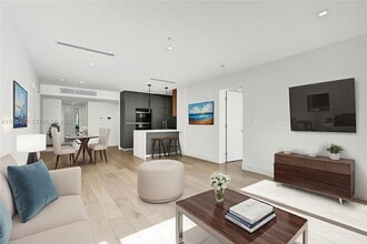 200 Sunrise Dr in Key Biscayne, FL - Building Photo - Building Photo