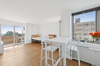 2800 Wisconsin Ave NW in Washington, DC - Foto de edificio - Building Photo