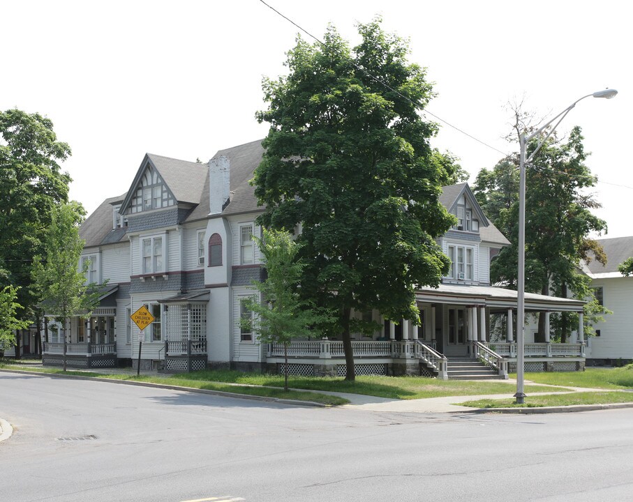 453 Glen St in Glens Falls, NY - Building Photo