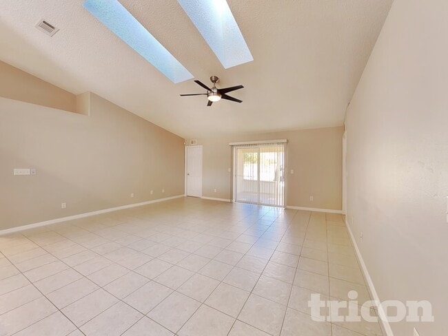 95 Putter Dr in Palm Coast, FL - Building Photo - Building Photo