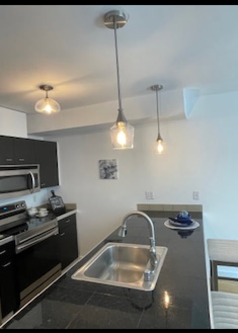 2504 Western Ave, Unit Apt 326 in Seattle, WA - Building Photo - Building Photo