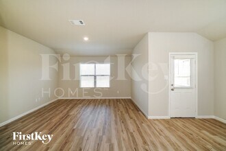 6711 Hatchery Way in San Antonio, TX - Building Photo - Building Photo