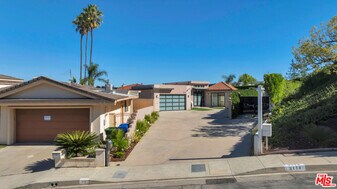 3116 Elvido Dr in Los Angeles, CA - Building Photo