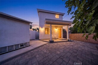 14827 Dearborn St in Los Angeles, CA - Foto de edificio - Building Photo