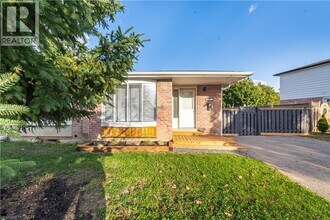 19 Juniper Crescent in Brampton, ON - Building Photo - Building Photo