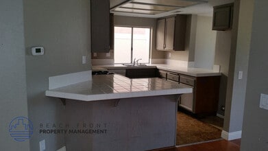 25092 Sonoria in Laguna Niguel, CA - Foto de edificio - Building Photo