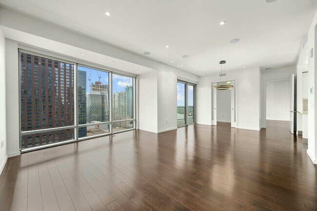 property at 200 S Congress Ave