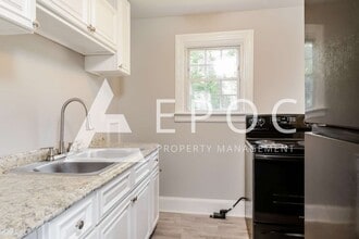 909 Grant St in High Point, NC - Building Photo - Building Photo